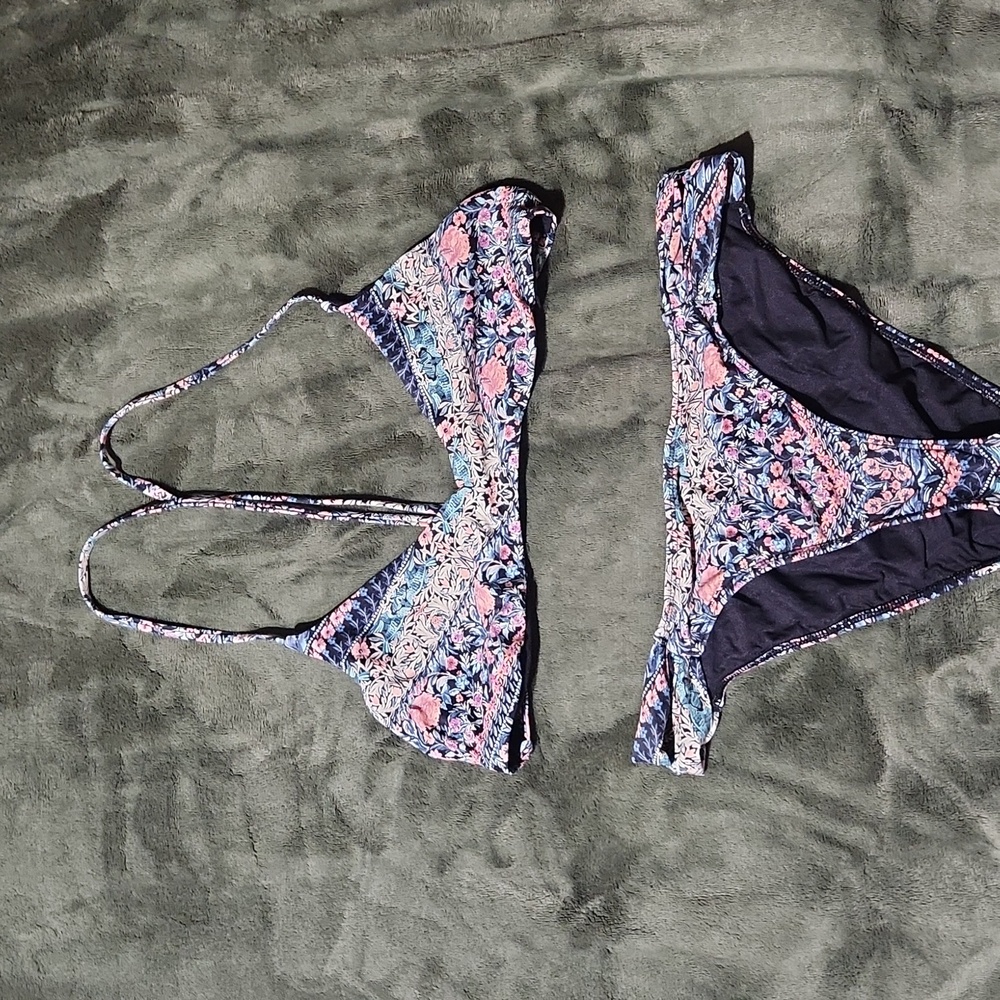 O'neill Multicolor Patterned Bikini Set - image 1